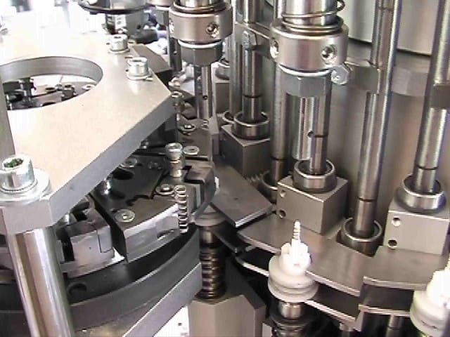 Transfer Turret on Component Assembly Machine - Raupack UK and Ireland