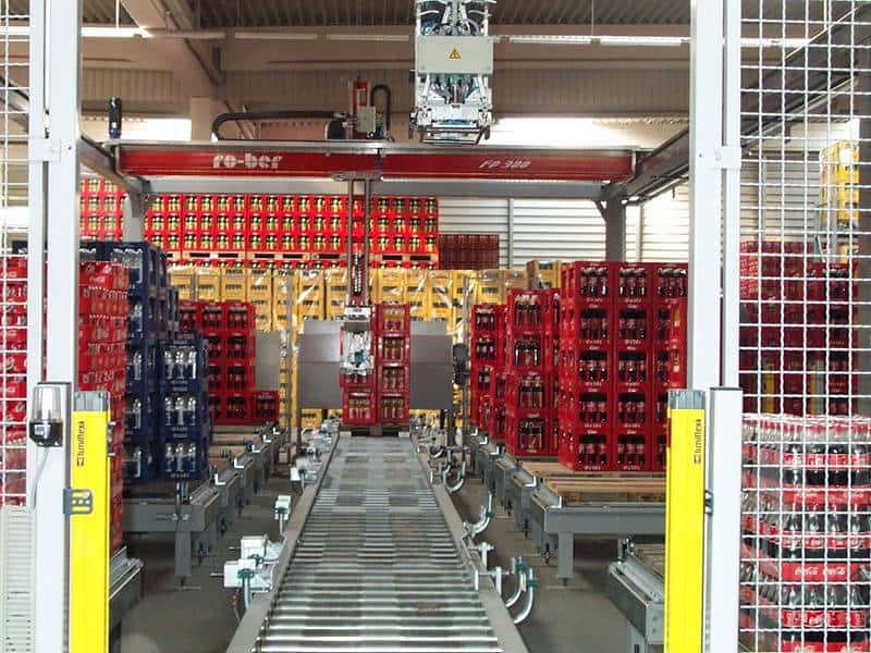 <ol><li>Multi-product gripper
<li>Modular System
<li>Automatic layer scheme generation using Ro-Mix software
<li>High through puts (200 pallets per hour)
<li>Different pallet sizes
<li>Integrated wrapping possible</ol>